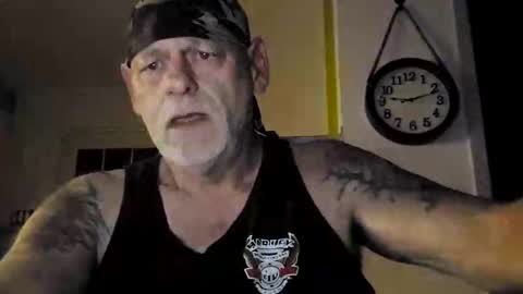 Snapshot of stormynorm14 chatting on December 7, 2:09 am stormynorm14 online show from December 7, 2:09 am