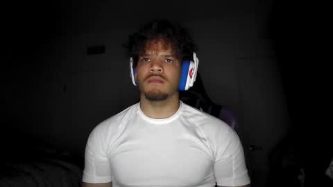 Snapshot of str8dj chatting on October 14, 3:29 am Dj online show from October 14, 3:29 am