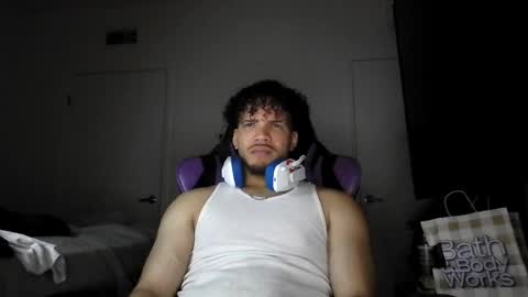 Snapshot of str8dj chatting on June 17, 4:48 am Dj online show from June 17, 4:48 am