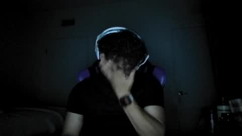 Snapshot of str8dj chatting on July 7, 4:15 am Dj online show from July 7, 4:15 am