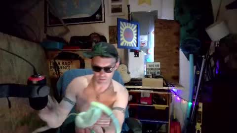 Snapshot of str8foryouguy chatting on June 19, 5:12 am Str8 online show from June 19, 5:12 am