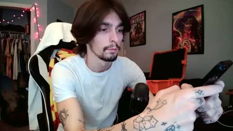 str8whiteboy21 online show from December 17, 5:18 am