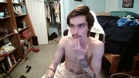 str8whiteboy21 online show from February 12, 5:47 am