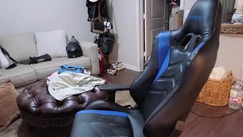 str8whiteboy21 online show from September 23, 4:04 am