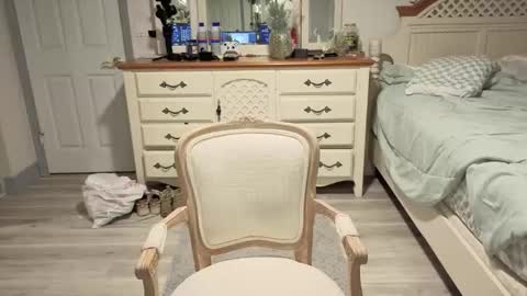 str8whiteboy21 online show from December 1, 6:40 am