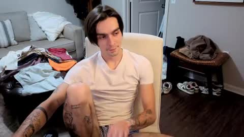 str8whiteboy21 online show from June 5, 1:45 am