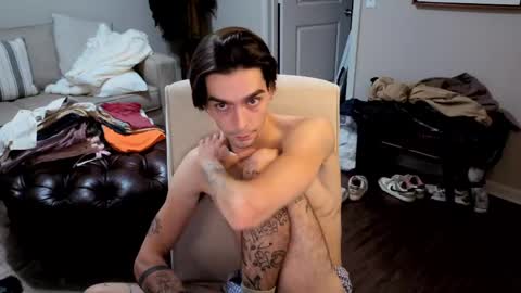 str8whiteboy21 online show from June 5, 6:52 am
