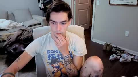 str8whiteboy21 online show from June 12, 12:15 pm