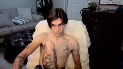str8whiteboy21 online show from June 17, 3:20 am