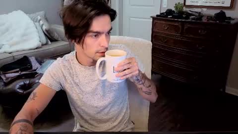 str8whiteboy21 online show from June 26, 1:04 pm