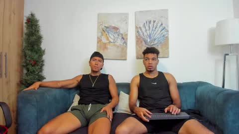 straight__friends online show from April 28, 2:33 pm