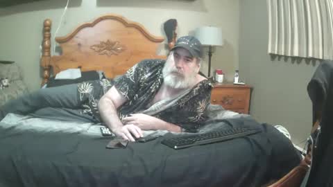 Straightbear4you online show from February 17, 3:36 am