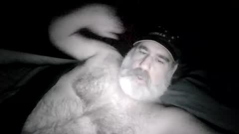Snapshot of straightbear4you chatting on May 18, 10:32 am Straightbear4you online show from May 18, 10:32 am