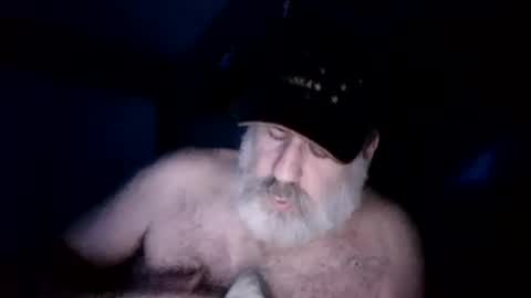 Snapshot of straightbear4you chatting on June 5, 11:27 am Straightbear4you online show from June 5, 11:27 am