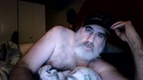 Snapshot of straightbear4you chatting on June 11, 8:56 am Straightbear4you online show from June 11, 8:56 am