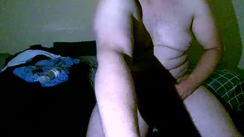 Snapshot of straightpipe18 chatting on November 7, 9:31 am straightpipe18 online show from November 7, 9:31 am