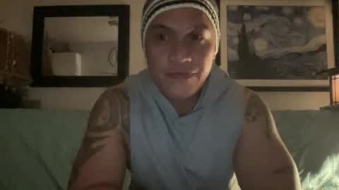 Snapshot of straightsurfer808 chatting on November 6, 8:04 am straightsurfer808 online show from November 6, 8:04 am