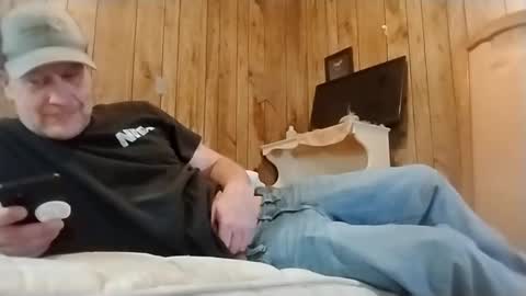 straighttoy online show from March 9, 10:30 pm