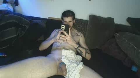 Snapshot of straitpipermann22 chatting on September 25, 1:20 am straitpipermann22 online show from September 25, 1:20 am