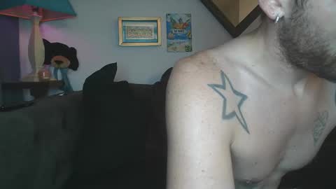 Snapshot of straitpipermann22 chatting on October 3, 2:08 am straitpipermann22 online show from October 3, 2:08 am