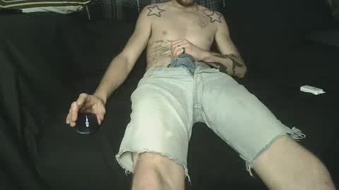 Snapshot of straitpipermann22 chatting on October 7, 1:41 pm straitpipermann22 online show from October 7, 1:41 pm