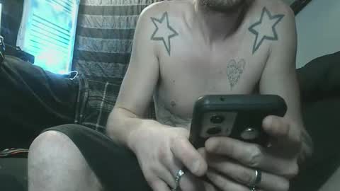 Snapshot of straitpipermann22 chatting on November 9, 5:33 pm straitpipermann22 online show from November 9, 5:33 pm