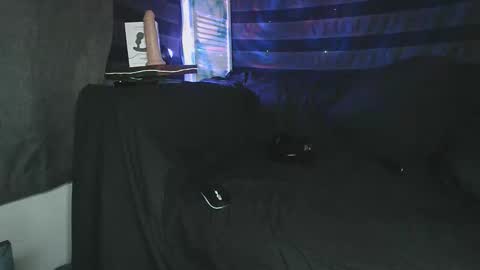 Snapshot of straitpipermann22 chatting on November 13, 7:18 am straitpipermann22 online show from November 13, 7:18 am