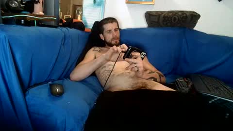 Snapshot of straitpipermann22 chatting on November 21, 7:29 am straitpipermann22 online show from November 21, 7:29 am