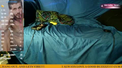 Snapshot of straitpipermann22 chatting on December 17, 2:45 pm straitpipermann22 online show from December 17, 2:45 pm