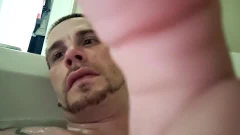 straitpipermann22 online show from March 10, 8:47 pm