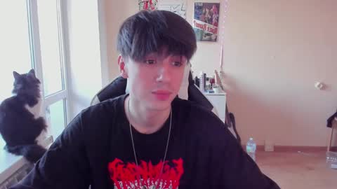 Snapshot of stralght_twinks chatting on December 11, 8:58 am Ray online show from December 11, 8:58 am