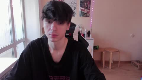 Snapshot of stralght_twinks chatting on January 4, 11:22 am Ray online show from January 4, 11:22 am