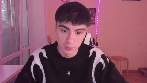 Snapshot of stralght_twinks chatting on January 13, 1:49 pm Ray online show from January 13, 1:49 pm