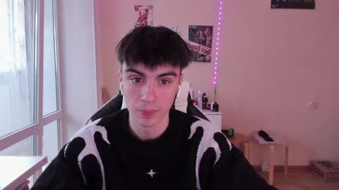 Snapshot of stralght_twinks chatting on January 16, 9:27 am Ray online show from January 16, 9:27 am