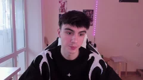 Snapshot of stralght_twinks chatting on January 19, 11:56 am Ray online show from January 19, 11:56 am