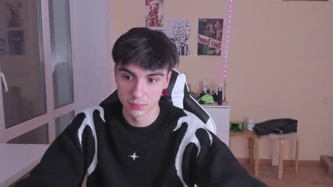 Snapshot of stralght_twinks chatting on January 24, 2:51 pm Ray online show from January 24, 2:51 pm