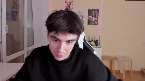 Snapshot of stralght_twinks chatting on January 25, 6:24 pm Ray online show from January 25, 6:24 pm