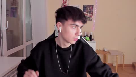 Snapshot of stralght_twinks chatting on January 26, 4:09 pm Ray online show from January 26, 4:09 pm