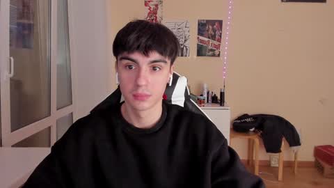 Snapshot of stralght_twinks chatting on January 31, 2:28 pm Ray online show from January 31, 2:28 pm