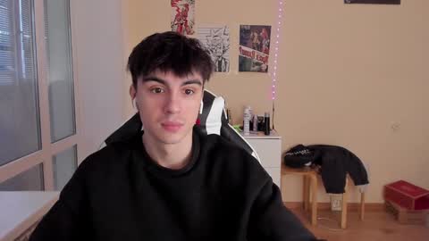 Snapshot of stralght_twinks chatting on February 1, 1:51 pm Ray online show from February 1, 1:51 pm