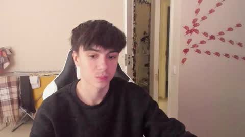 Snapshot of stralght_twinks chatting on February 24, 4:26 pm Ray online show from February 24, 4:26 pm