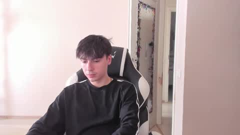 Snapshot of stralght_twinks chatting on September 9, 11:10 am Ray online show from September 9, 11:10 am