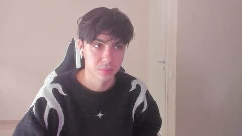 Snapshot of stralght_twinks chatting on September 27, 5:56 am Ray online show from September 27, 5:56 am