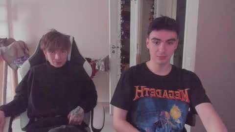 Snapshot of stralght_twinks chatting on October 9, 1:31 pm Ray online show from October 9, 1:31 pm