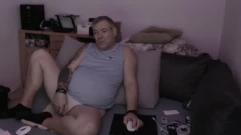 Snapshot of stranger1966 chatting on November 19, 9:37 pm Stranger online show from November 19, 9:37 pm