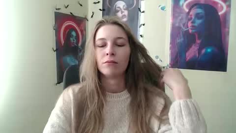 Snapshot of stranger_giirl chatting on April 27, 6:11 am Amalia online show from April 27, 6:11 am