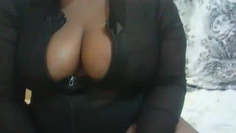 Snapshot of strangerdanger_2 chatting on April 20, 10:18 am strangerdanger_2 online show from April 20, 10:18 am