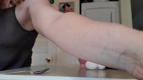 Snapshot of strawberrylotsacake chatting on September 13, 3:01 pm Strawberrylotsacake online show from September 13, 3:01 pm