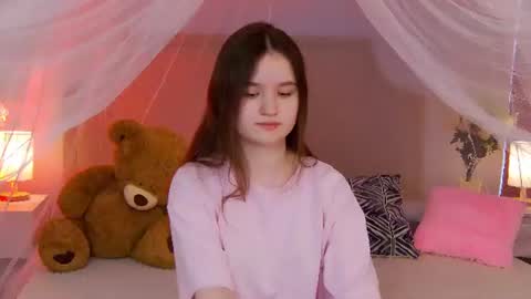Snapshot of strawbunnybite chatting on June 28, 2:45 pm Bunny online show from June 28, 2:45 pm