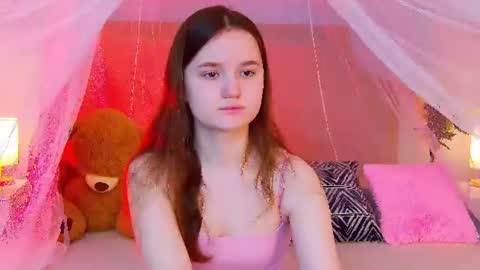 Snapshot of strawbunnybite chatting on July 18, 2:43 pm Bunny online show from July 18, 2:43 pm